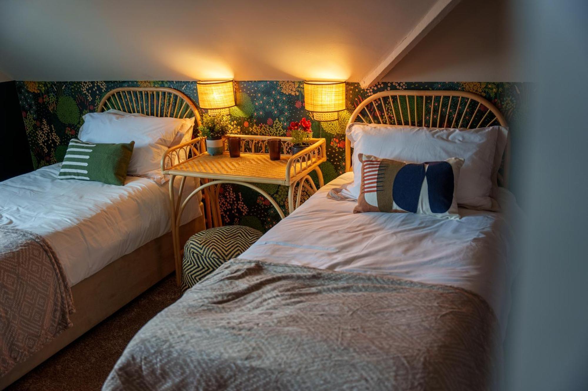 Stay With Airhgt @ Luxe Apartment In Central Harrogate Extérieur photo