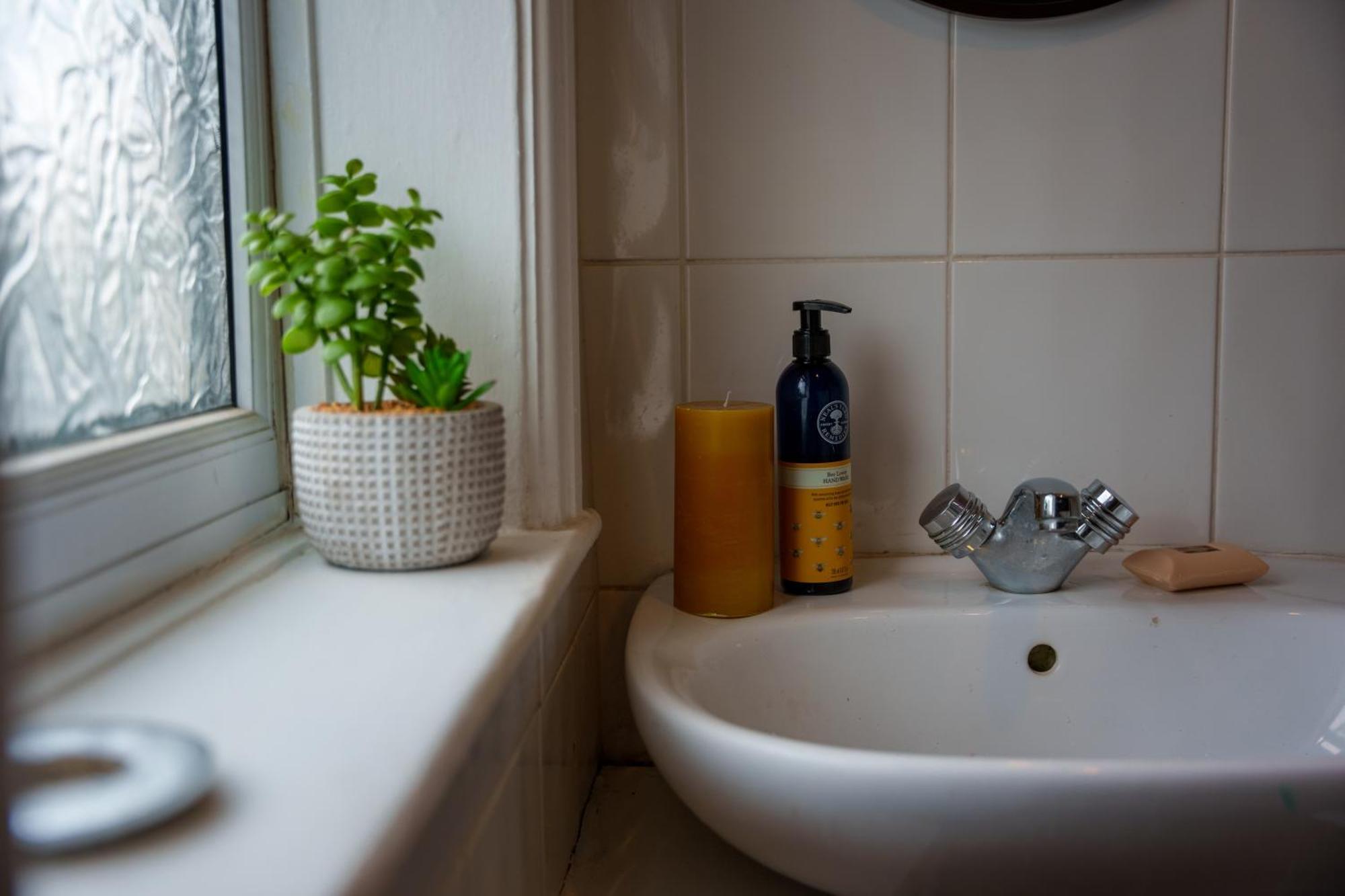 Stay With Airhgt @ Luxe Apartment In Central Harrogate Extérieur photo