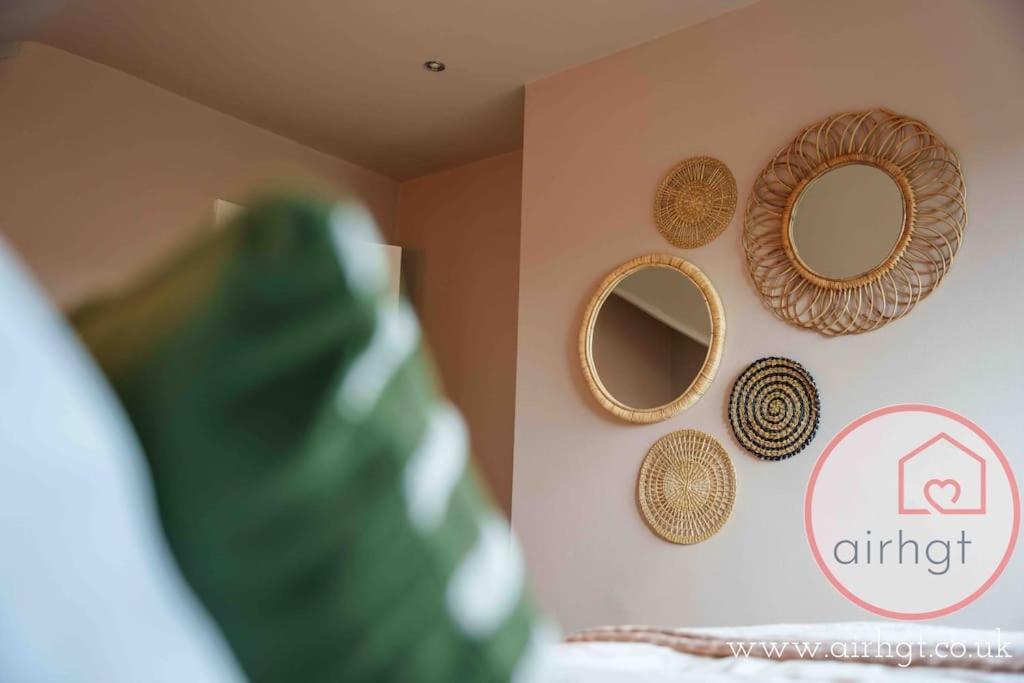 Stay With Airhgt @ Luxe Apartment In Central Harrogate Extérieur photo